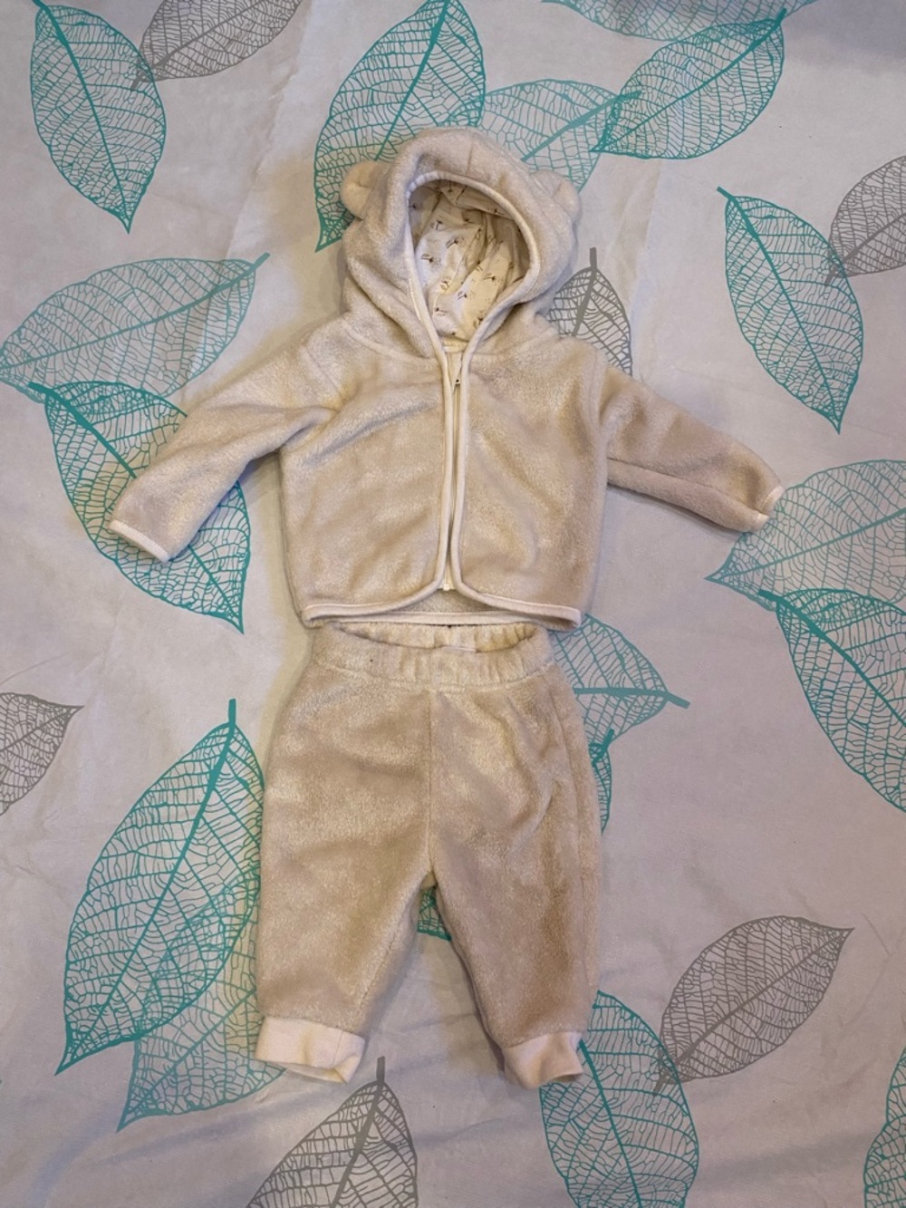 Rene Rofe baby Cream Bear Hooded Fleece Sweatshirt and Joggers Set